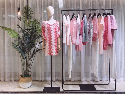 2020品牌折扣女装 懒文化下的纯洁清新连衣裙新风尚