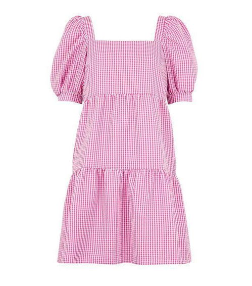 粉色长裙席卷爱尔兰时尚圈，超低价策略俘获万千集美心