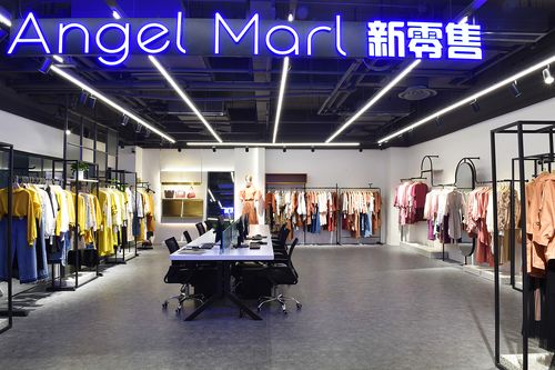 绽放她力量 女性创业的黄金赛道——服装服饰零售